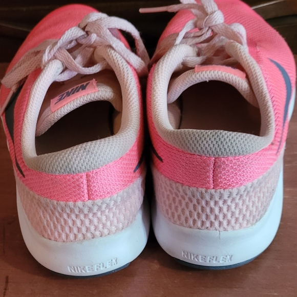 Nike Flex Experience Girls Shoes - Picture 3 of 10